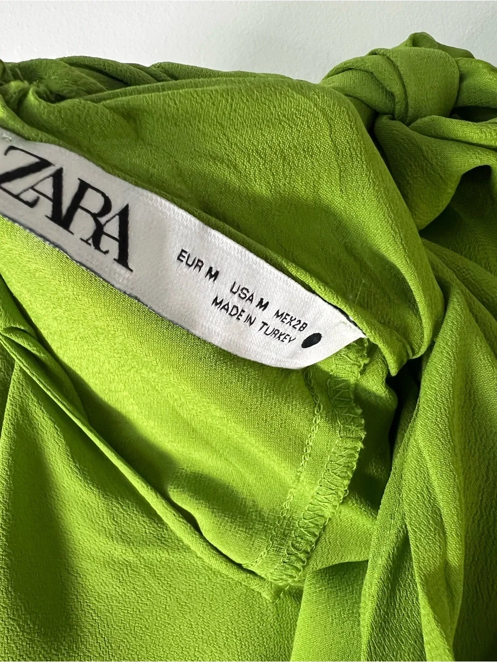 Zara Bright Lime Green Chic Contemporary Balloon-Sleeve Blouse Women’s Medium - Picture 10 of 12
